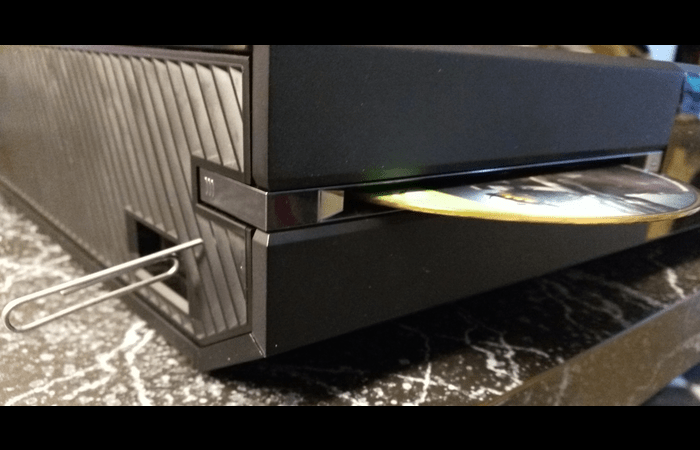 paperclip in Xbox 360 hole